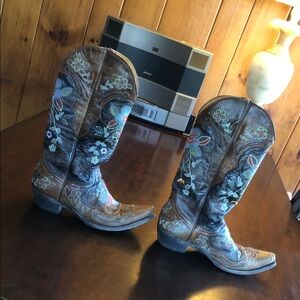 Embroidered Floral Cowboy Boots
